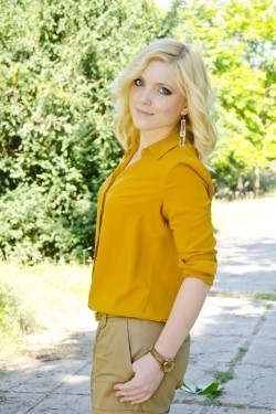 Photo of beautiful Ukraine  Anastasia with blonde hair and grey eyes - 21465