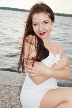 Photo of beautiful Ukraine  Anastasia with brown hair and grey eyes - 28639