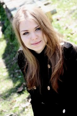 Photo of beautiful Ukraine  Anastasiya with light-brown hair and green eyes - 19828