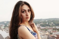 Photo of beautiful Ukraine  Daryna with brown hair and green eyes - 27904