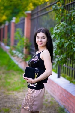 Photo of beautiful Ukraine  Ekaterina with black hair and brown eyes - 20211