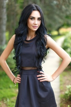 Photo of beautiful Ukraine  Ekaterina with black hair and brown eyes - 27583