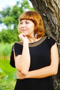 Photo of beautiful Ukraine  Eleonora with red hair and brown eyes - 20437