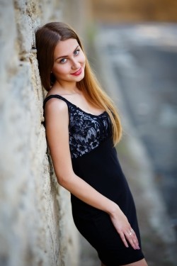 Photo of beautiful Ukraine  Irada with light-brown hair and green eyes - 20394