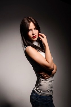 Photo of beautiful Ukraine  Irina with brown hair and blue eyes - 20989