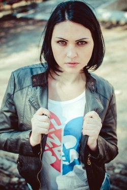 Photo of beautiful Ukraine  Julia with black hair and green eyes - 21141