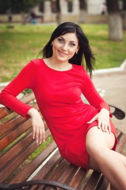 Photo of beautiful Ukraine  Julia with black hair and blue eyes - 21358