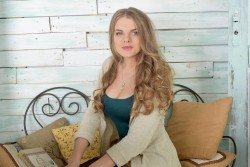 Photo of beautiful Ukraine  Kristina with blonde hair and blue eyes - 22416