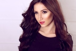 Photo of beautiful Ukraine  Ksenia with light-brown hair and green eyes - 22143