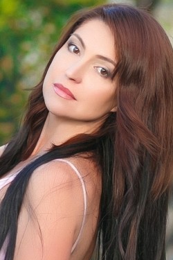 Photo of beautiful Ukraine  Marina with light-brown hair and hazel eyes - 20591