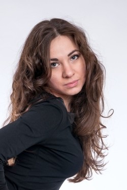 Photo of beautiful Ukraine  Olha with brown hair and hazel eyes - 28015