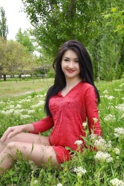 Photo of beautiful Ukraine  Tatiana with black hair and brown eyes - 20829