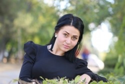 Photo of beautiful Ukraine  Valentina with black hair and brown eyes - 22526