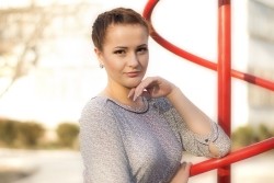 Photo of beautiful Ukraine  Viktoriya with brown hair and brown eyes - 20035